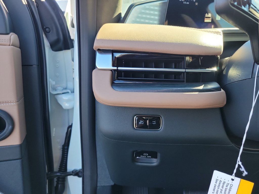 New 2027 Lincoln Navigator L Black Label AWD/4WD image 23