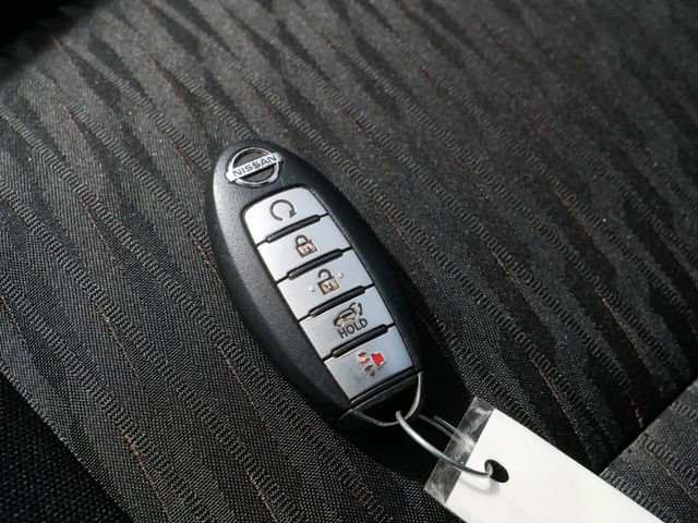 Used 2017 Nissan Rogue SV image 37