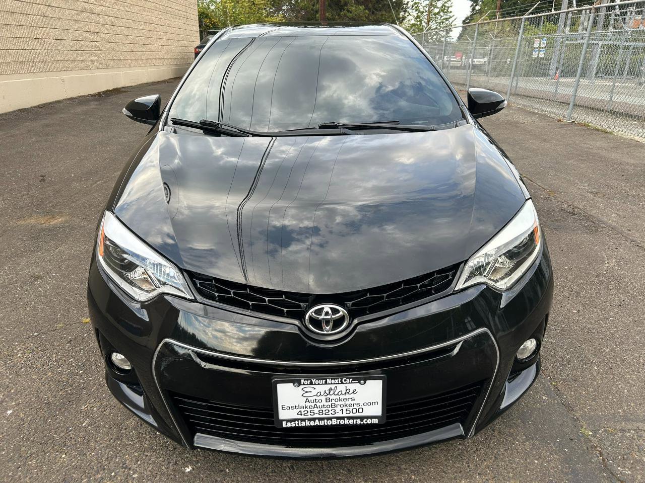 Used 2015 Toyota Corolla S FWD image 2