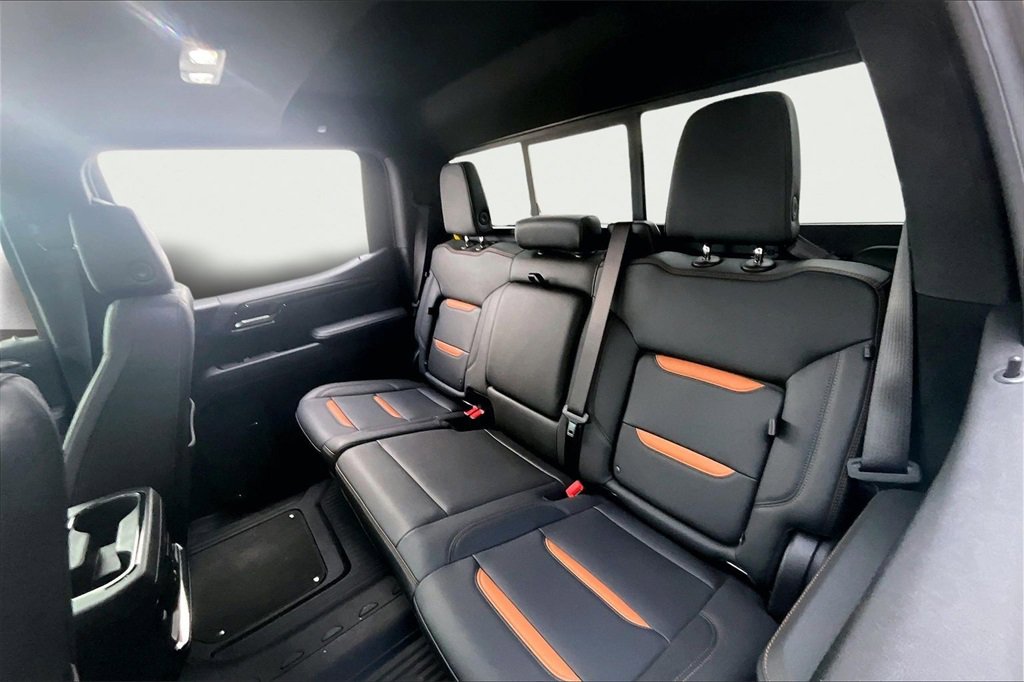 Used 2025 GMC Sierra 1500 AT4 w/ AT4 Premium Package image 22