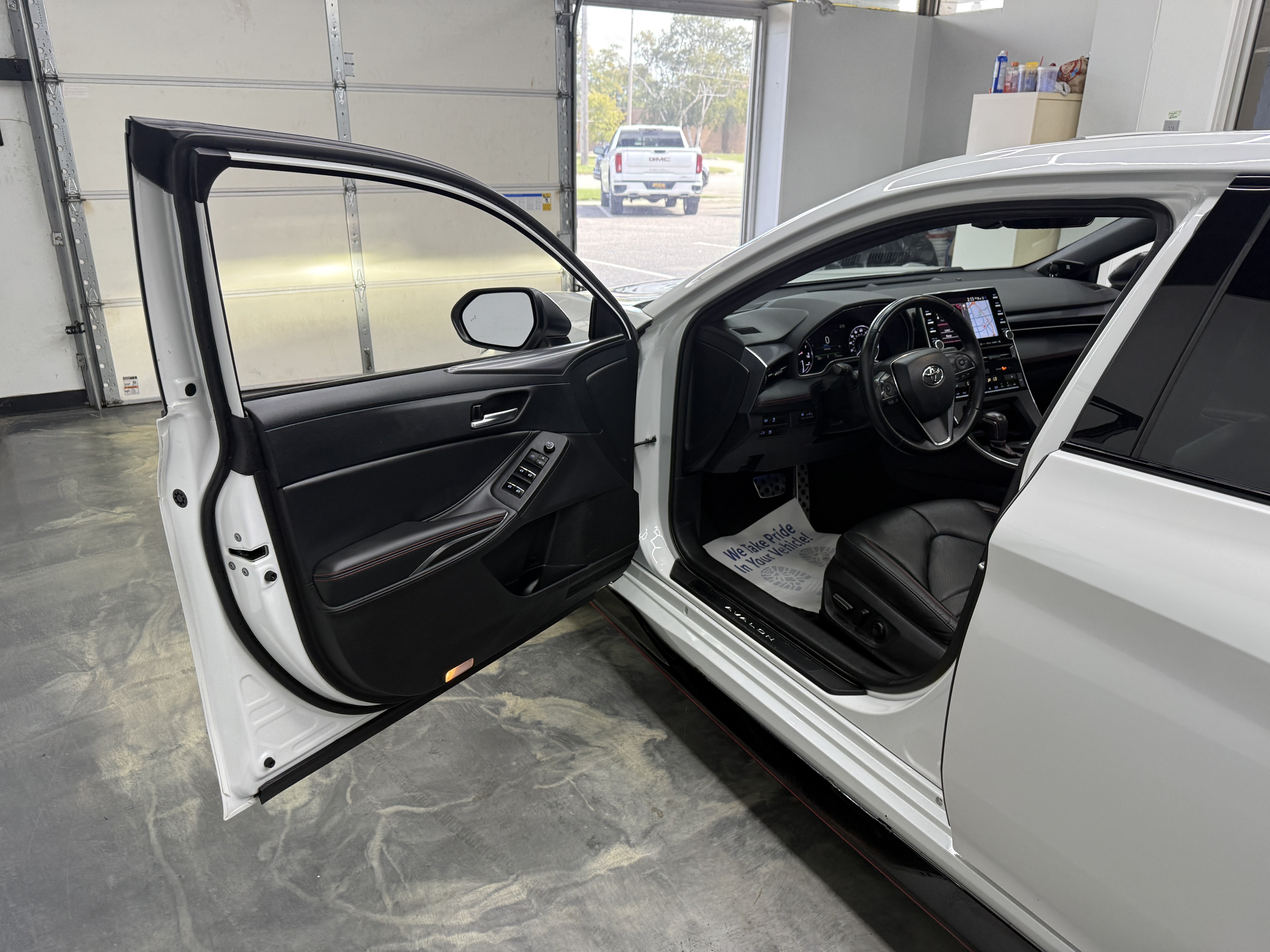Used 2021 Toyota Avalon TRD FWD image 8