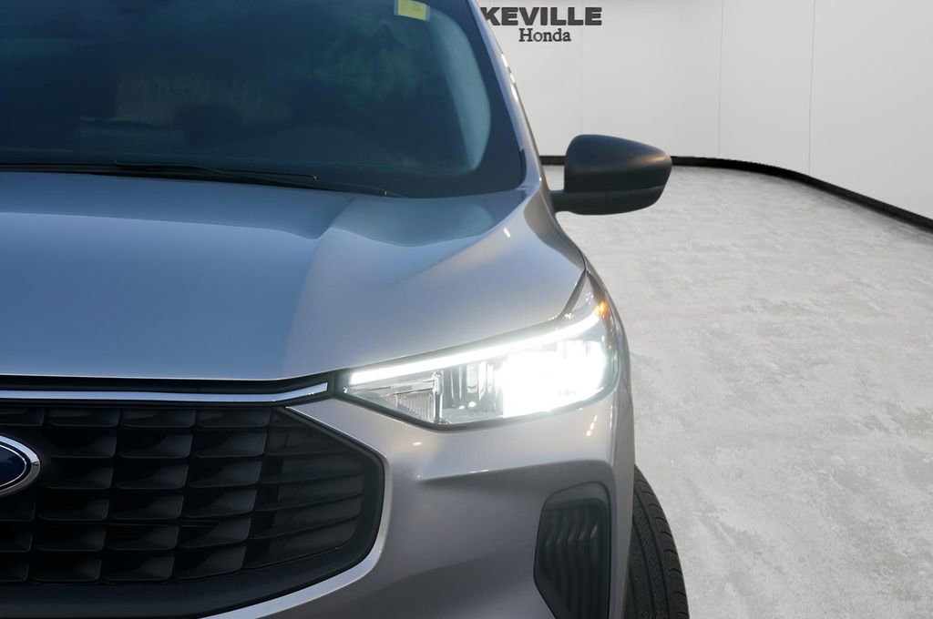 Used 2023 Ford Escape Active image 5