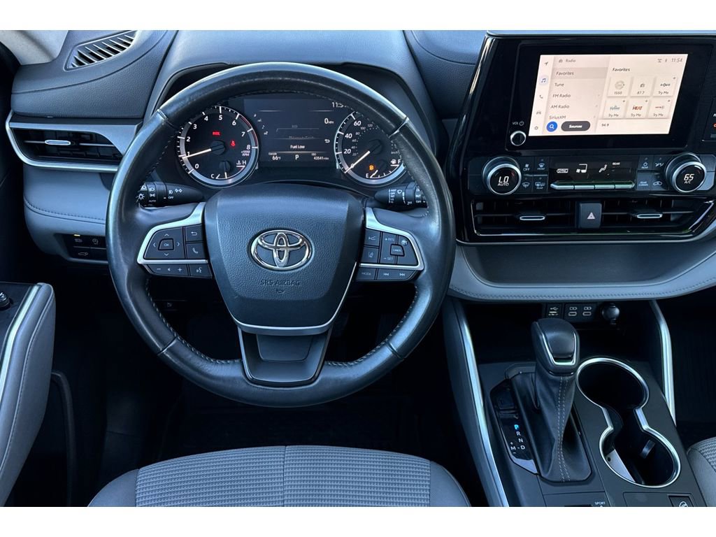 Certified 2023 Toyota Highlander LE image 16