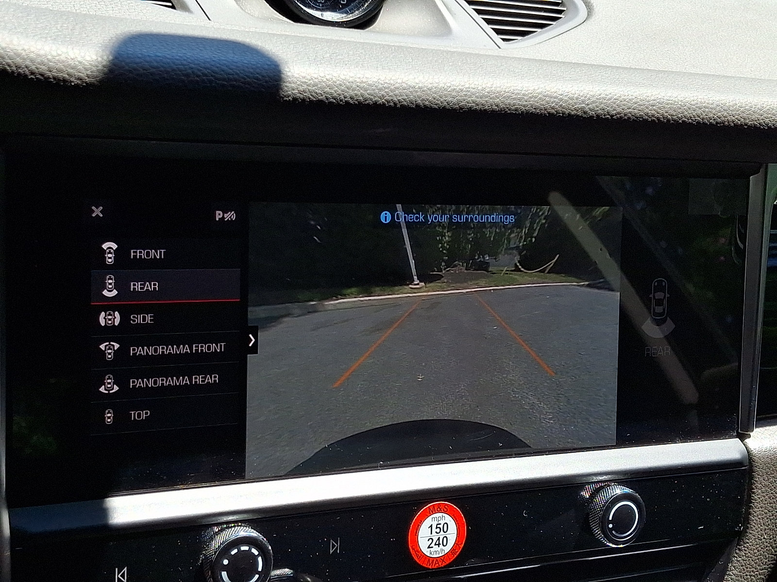 Used 2023 Porsche Macan Turbo AWD/4WD image 19