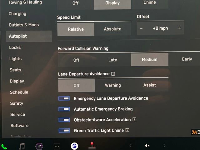 Used 2024 Tesla Cybertruck Cyberbeast AWD/4WD image 12