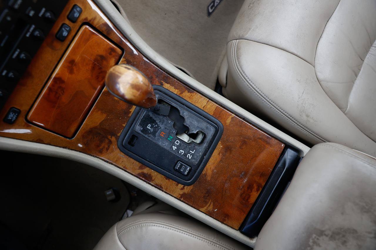 Used 1999 Lexus LS 400 w/ Premium Pkg RWD image 31