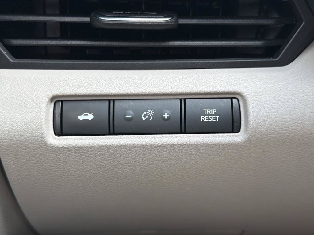 Used 2021 Nissan Altima 2.5 SV AWD/4WD image 14