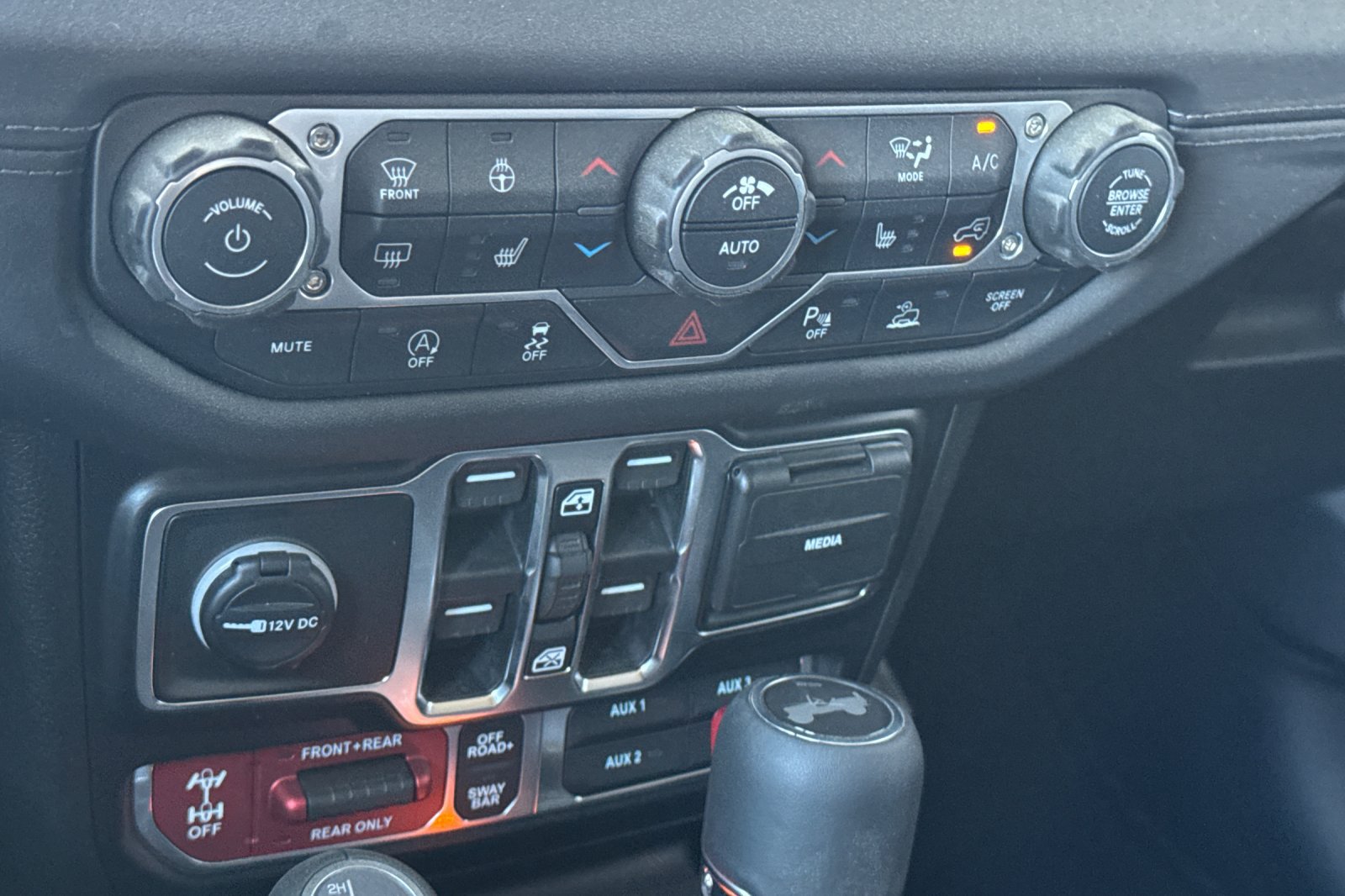 New 2026 Jeep Wrangler Unlimited Rubicon AWD/4WD image 19