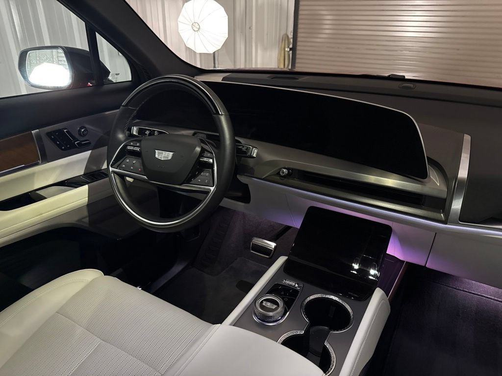 Certified 2026 Cadillac Vistiq Sport AWD/4WD image 26