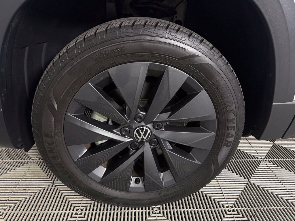 Used 2023 Volkswagen Taos S FWD image 11
