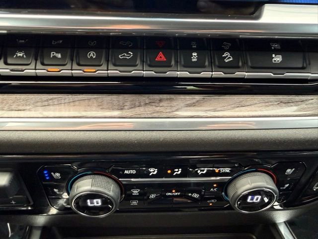 Used 2025 Chevrolet Silverado 1500 LTZ AWD/4WD image 36