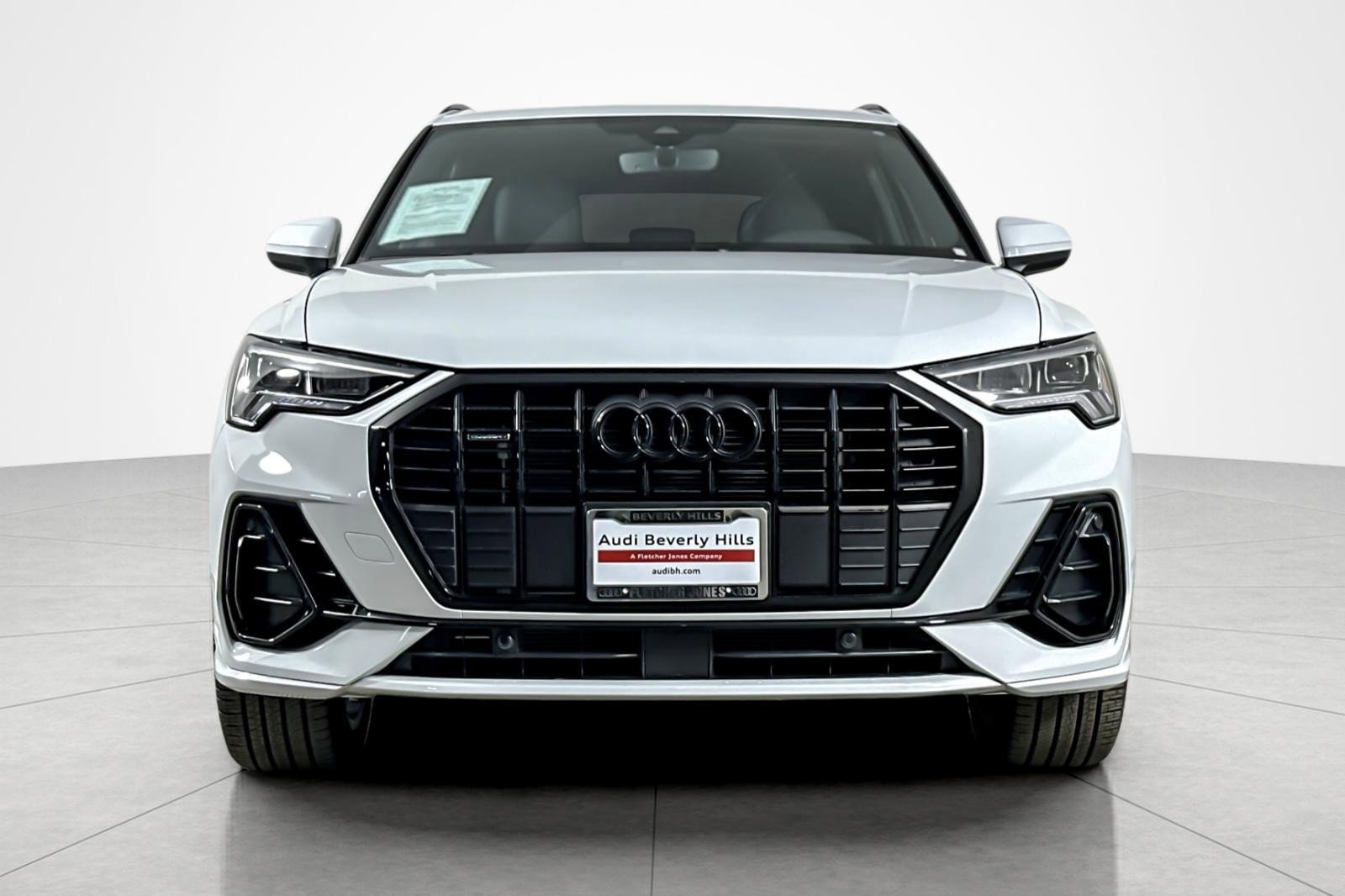 Used 2025 Audi Q3 2.0T Premium w/ Convenience Package image 8