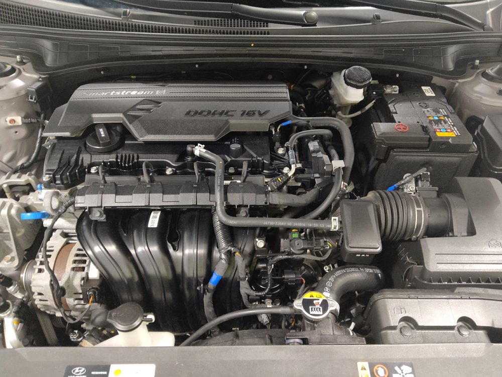 Used 2025 Hyundai Elantra Sport FWD image 30