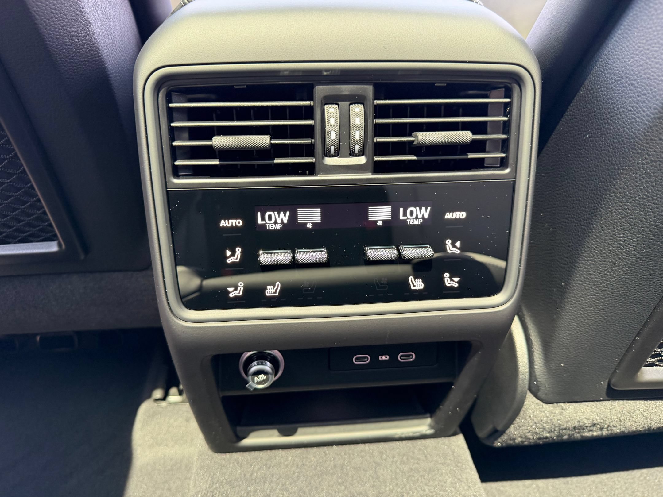 Certified 2026 Porsche Cayenne AWD/4WD image 20
