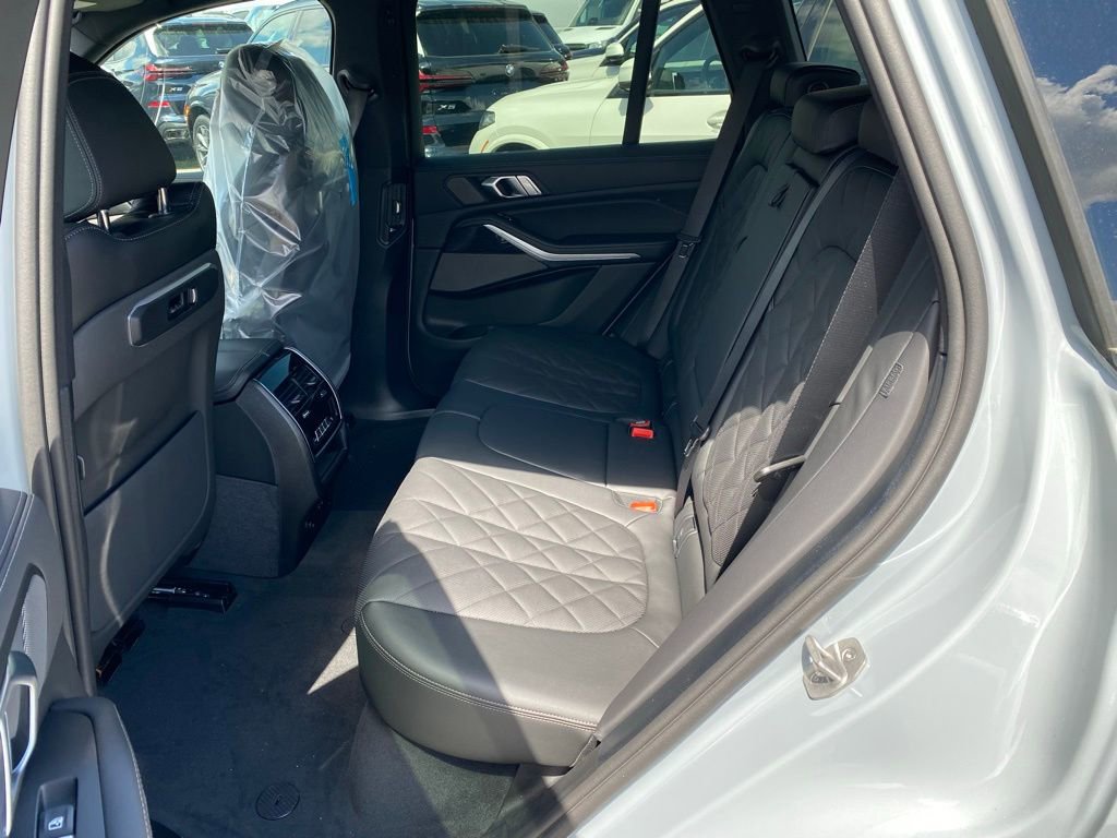 New 2026 BMW X5 xDrive50e w/ M Sport Package AWD/4WD image 7
