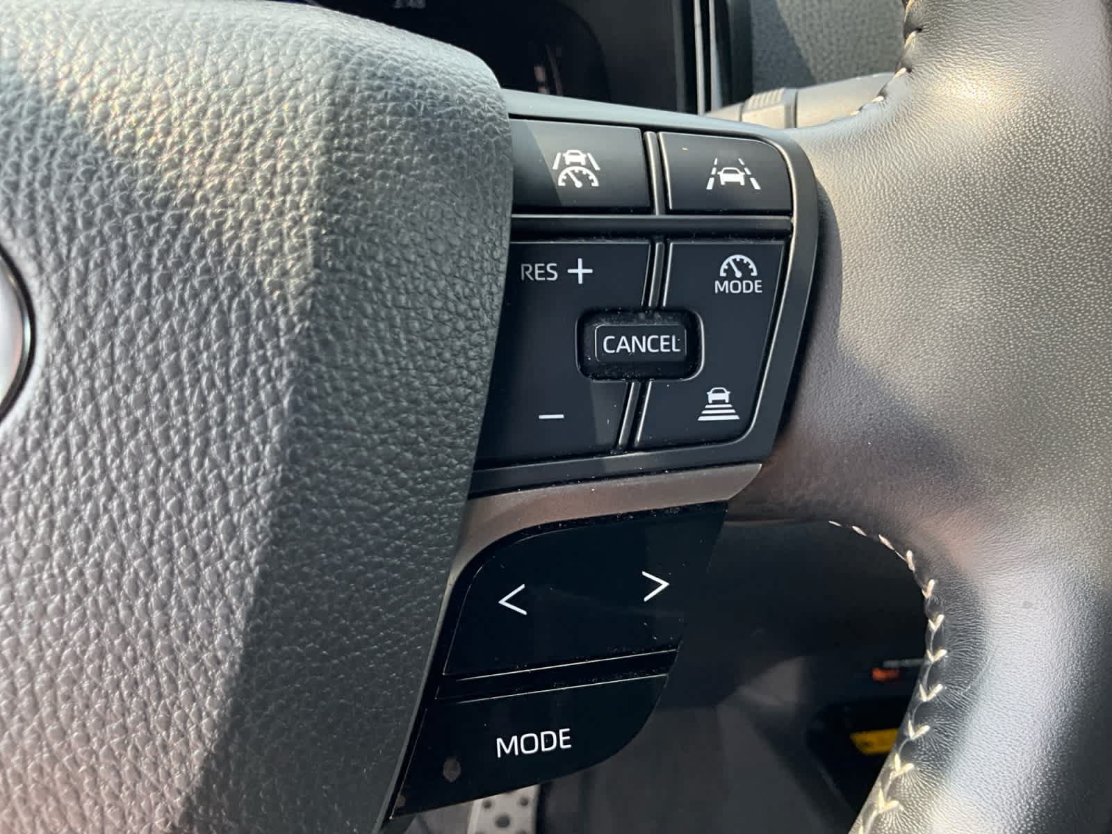 Used 2025 Toyota Camry SE FWD image 22
