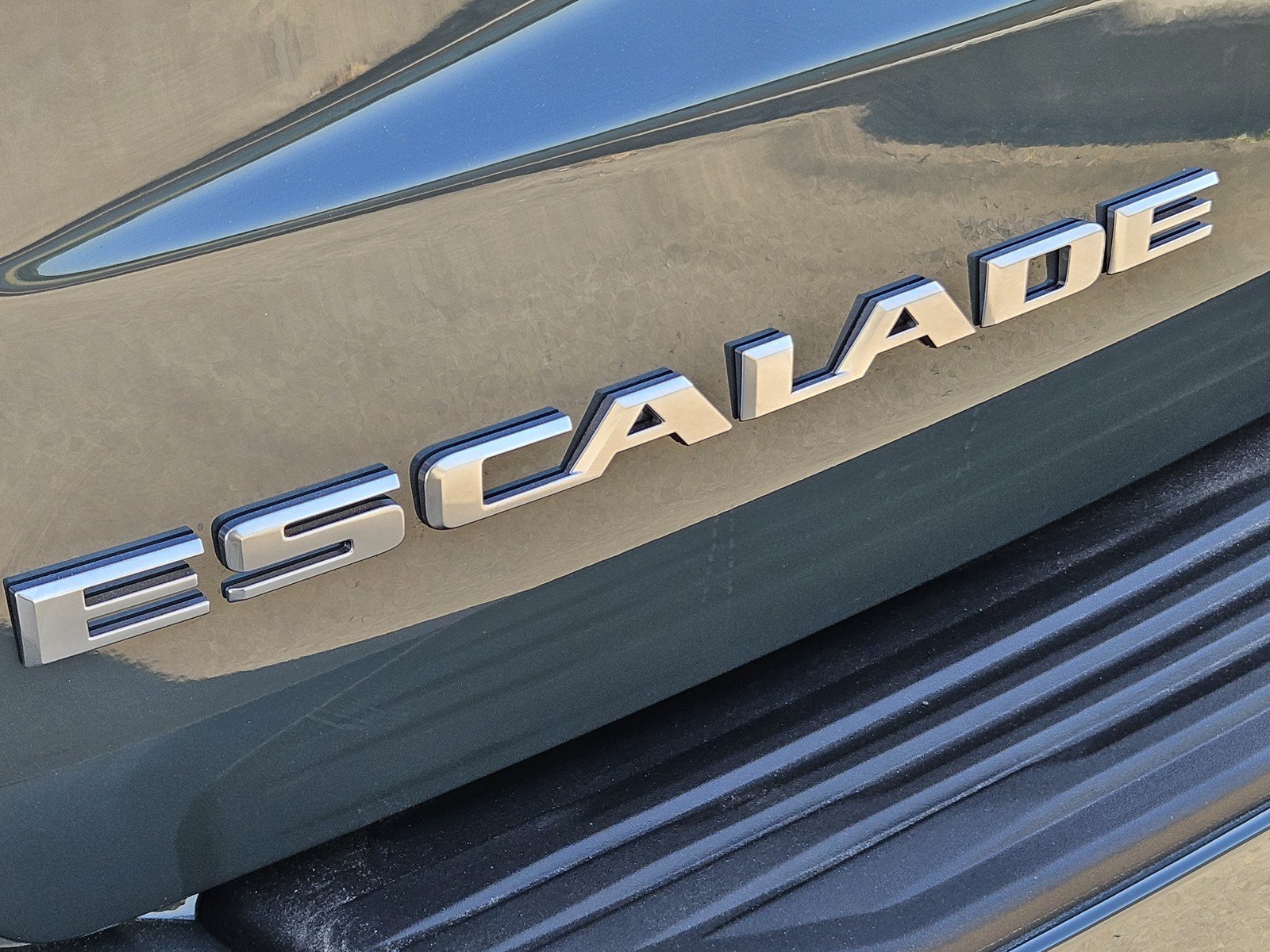 New 2026 Cadillac Escalade Sport w/ Touring Package AWD/4WD image 8