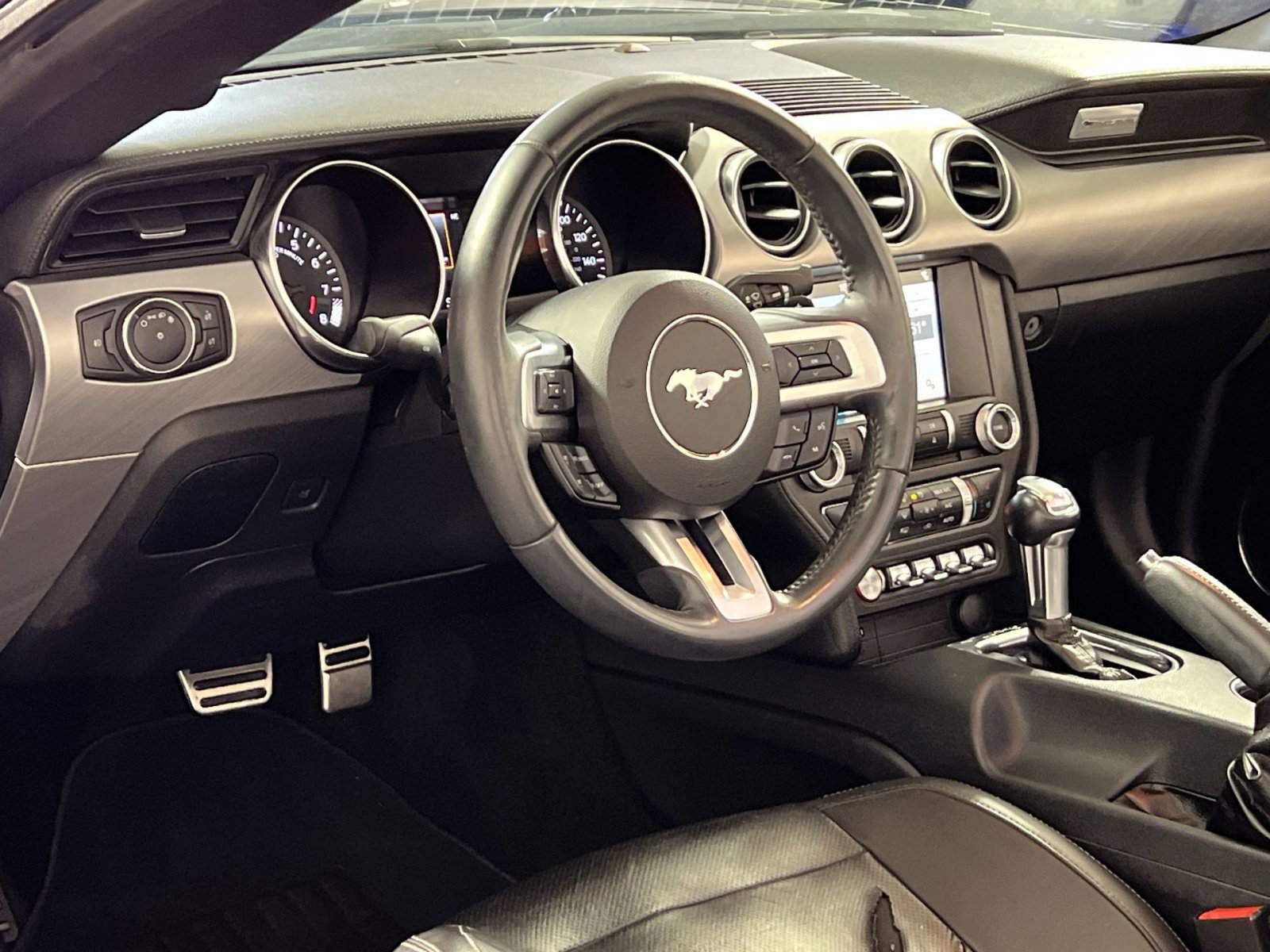 Used 2018 Ford Mustang GT Premium image 16