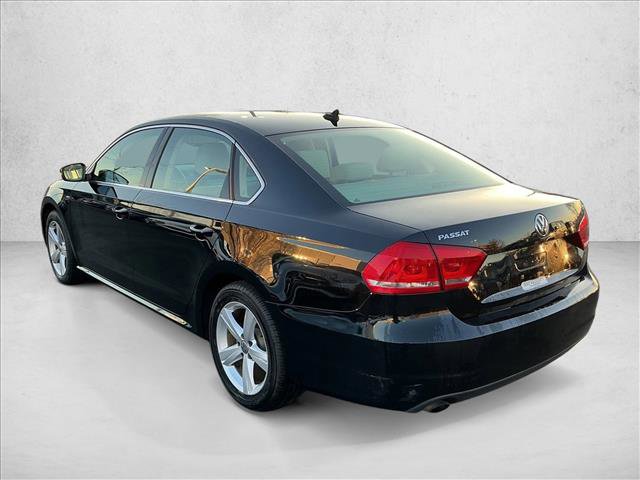 Used 2015 Volkswagen Passat 1.8T Wolfsburg Edition image 4