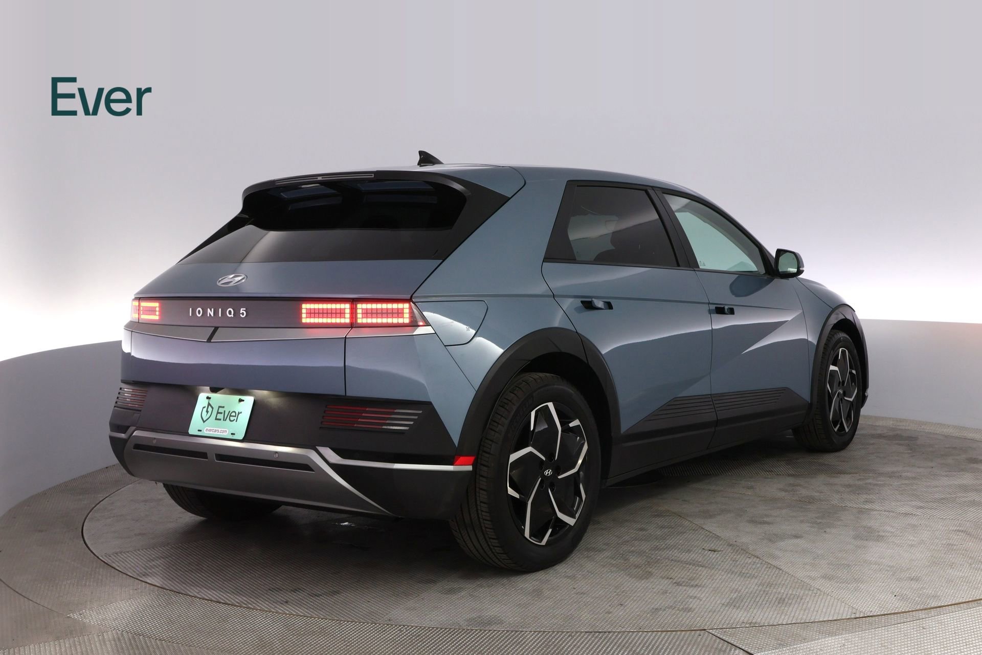 Used 2024 Hyundai Ioniq 5 SEL RWD image 3