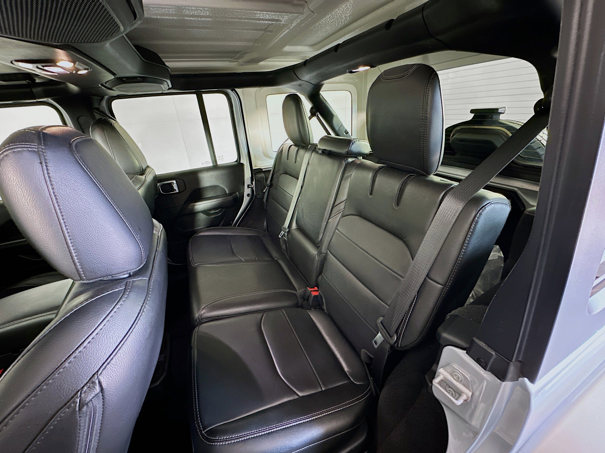 Used 2023 Jeep Wrangler Sahara w/ Cold Weather Group image 27