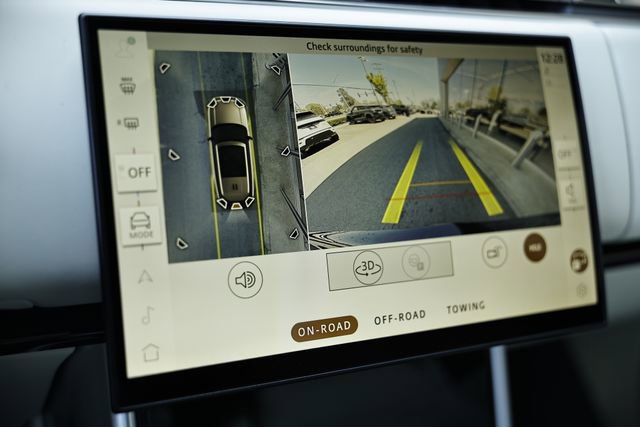 New 2026 Land Rover Range Rover Long Wheelbase SE image 47