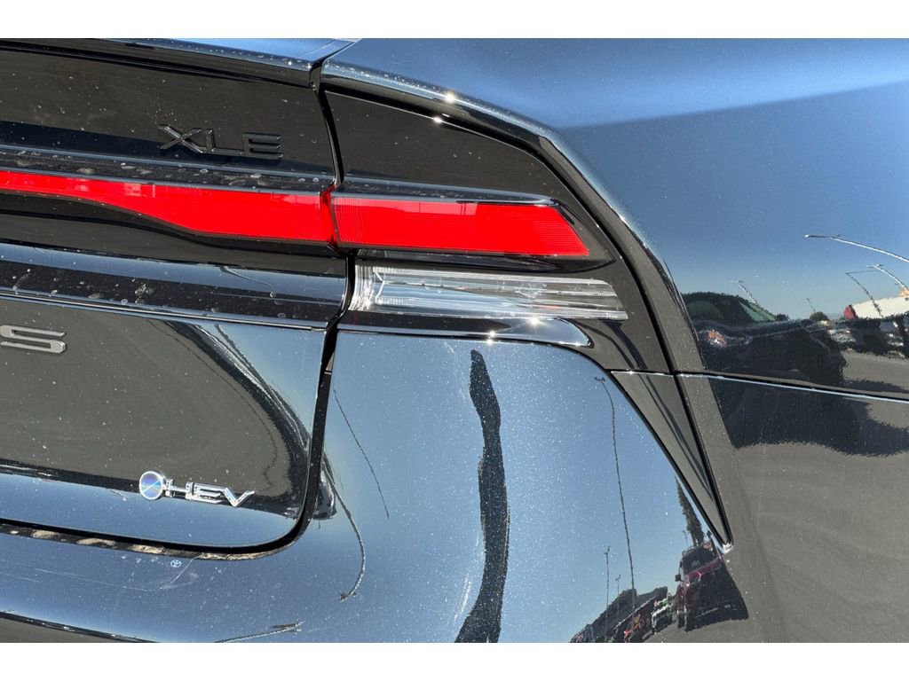 New 2026 Toyota Prius XLE AWD/4WD image 31