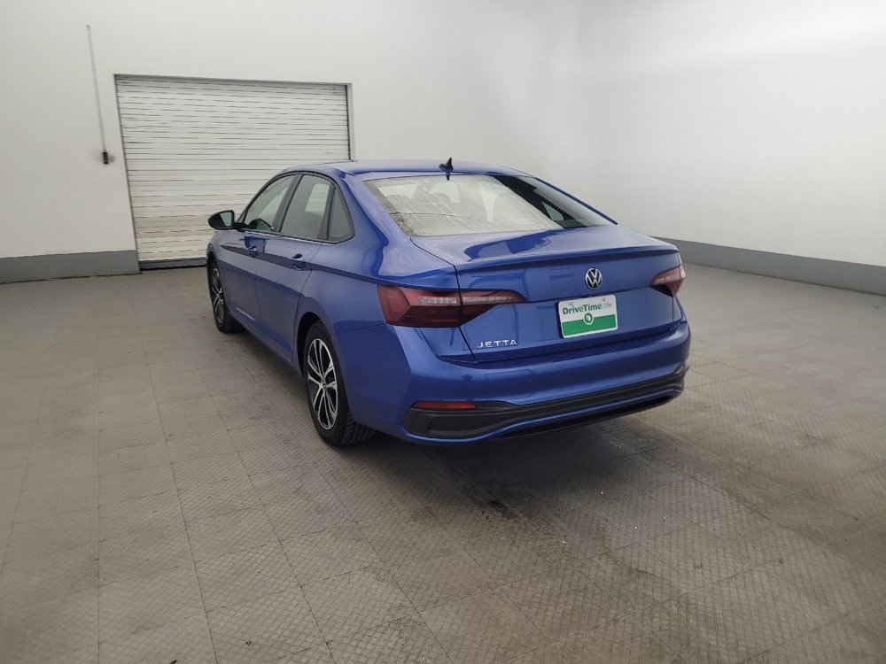 Used 2023 Volkswagen Jetta Sport image 5