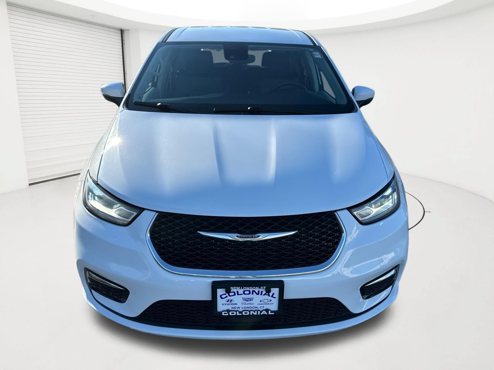 Used 2023 Chrysler Pacifica Touring-L FWD image 22