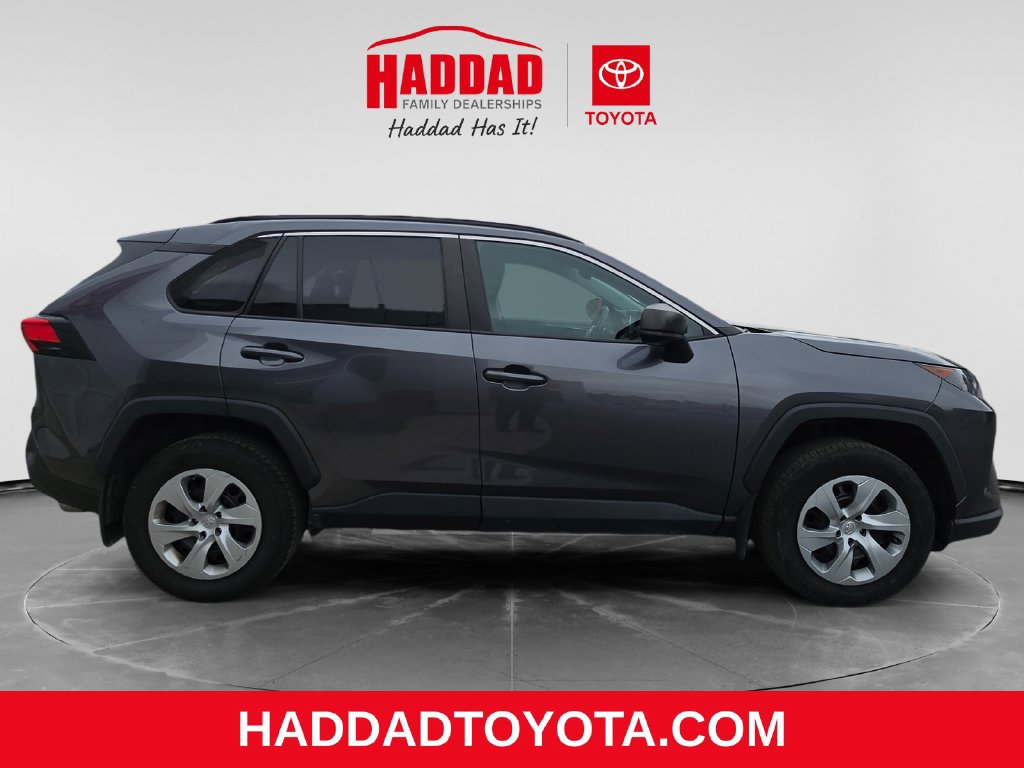 Used 2021 Toyota RAV4 LE AWD/4WD image 7