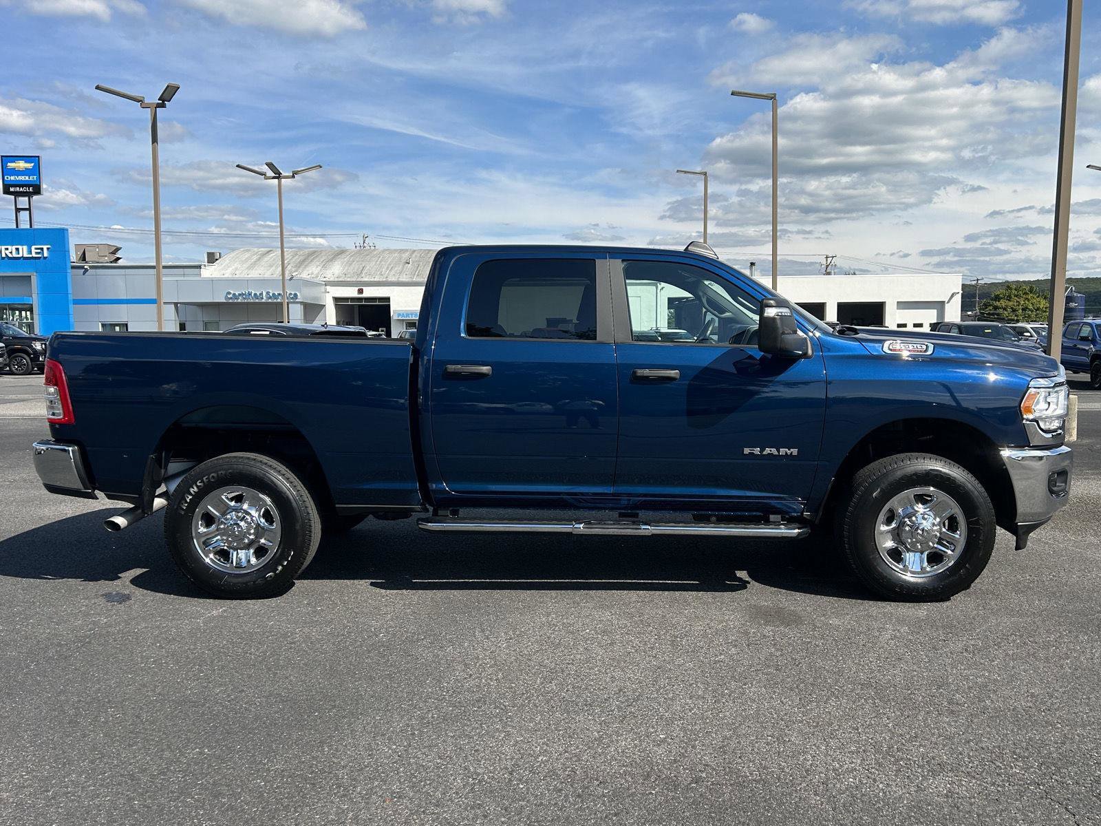 Used 2024 RAM 2500 Big Horn w/ Bed Utility Group image 4