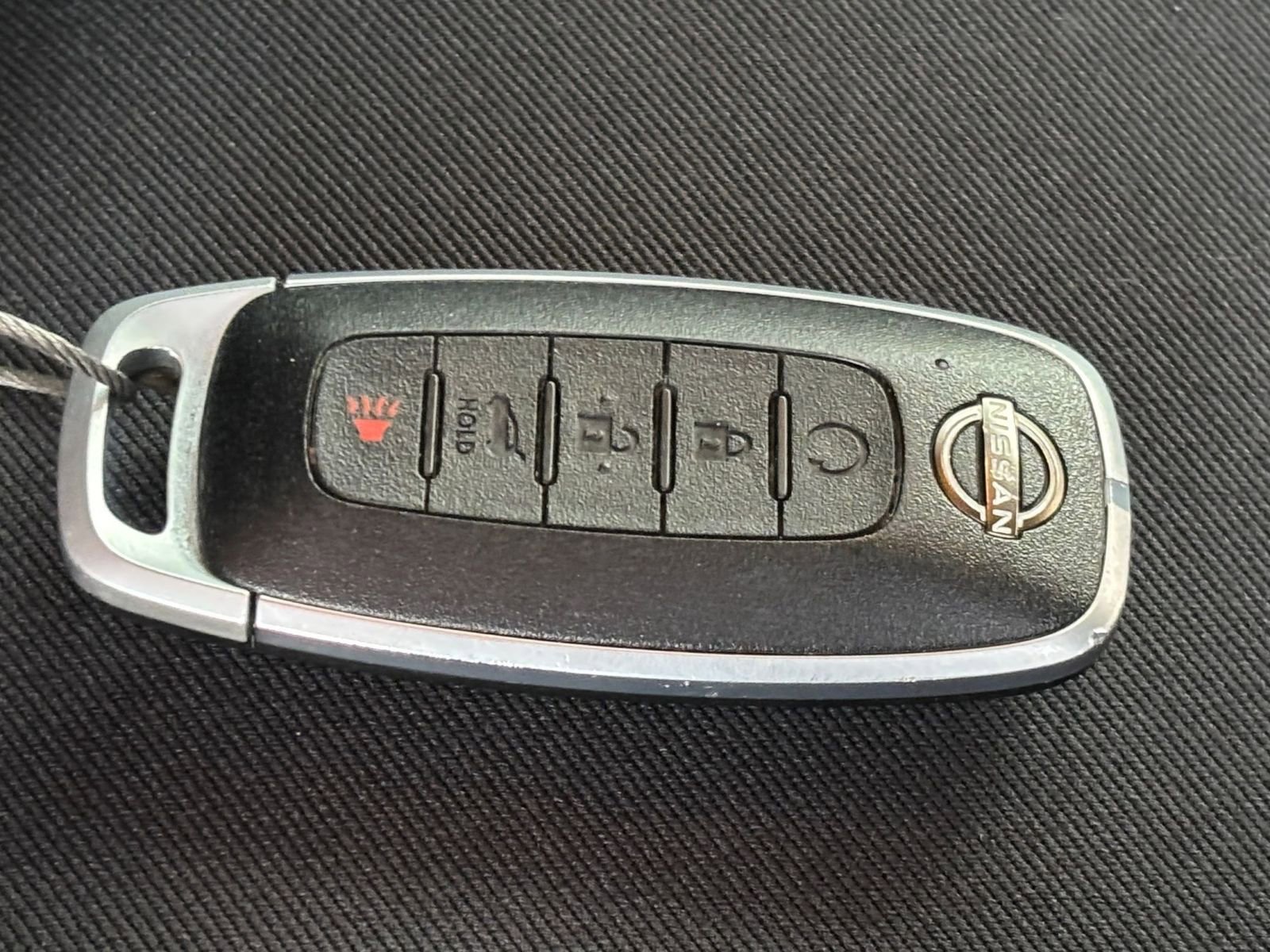 Used 2025 Nissan Pathfinder SV FWD image 27