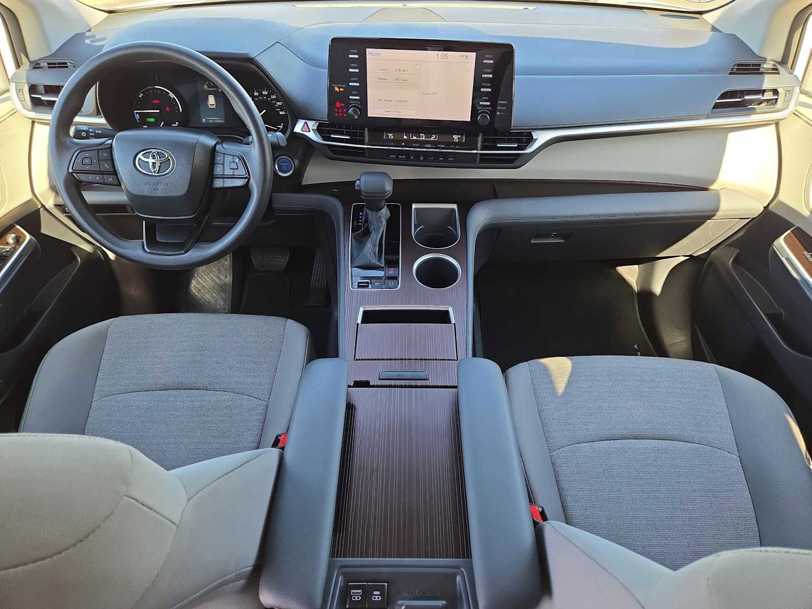 Used 2024 Toyota Sienna LE image 15