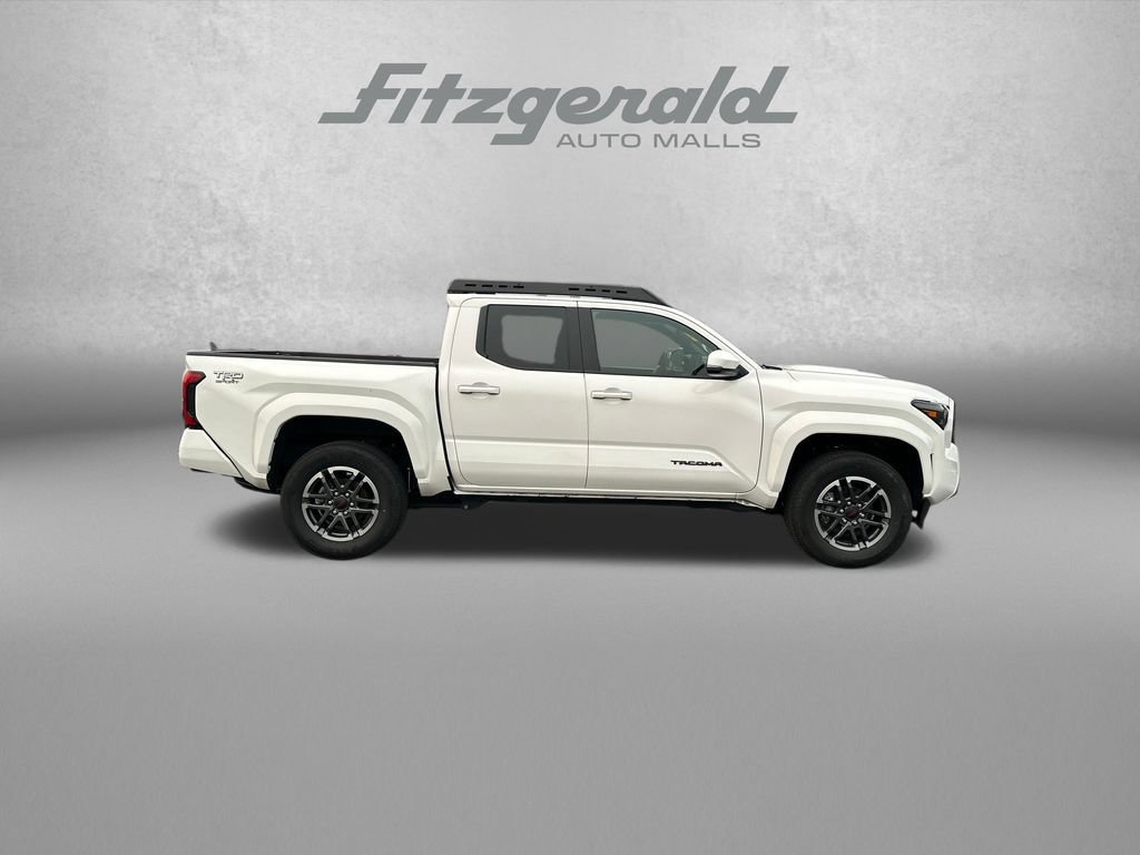 Used 2024 Toyota Tacoma TRD Sport w/ TRD Sport Upgrade Package AWD/4WD image 9