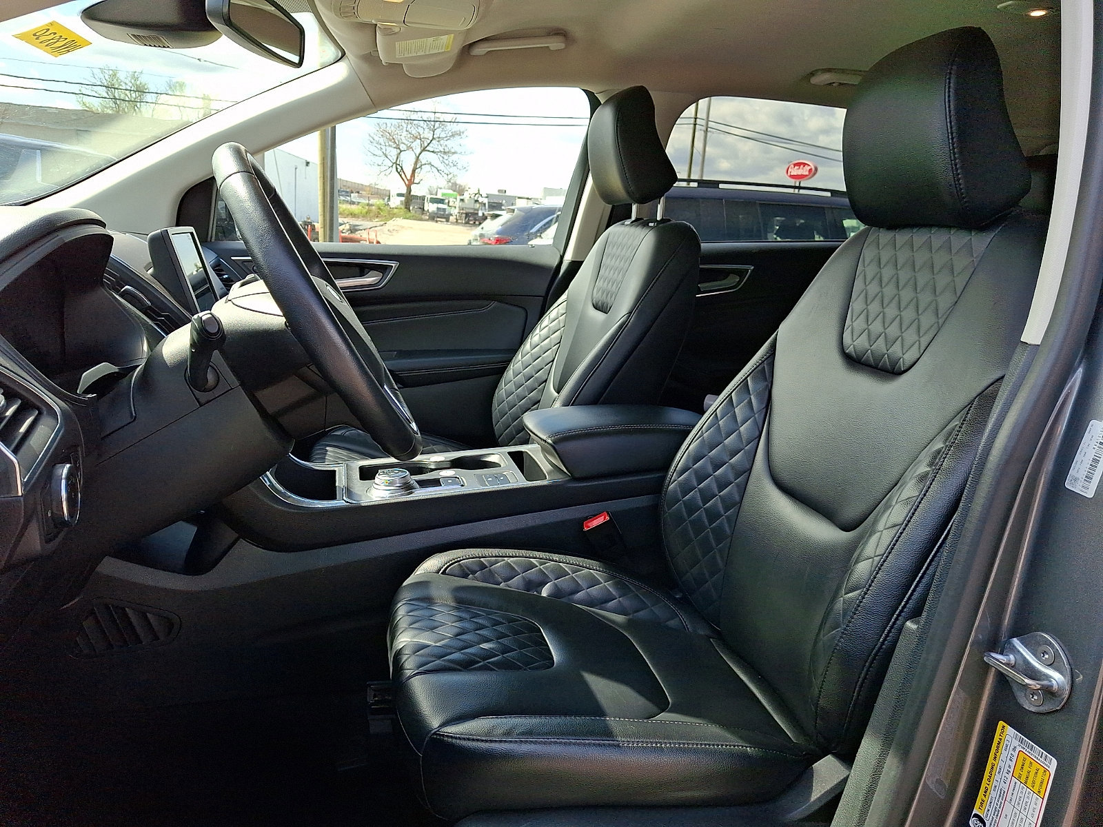Used 2024 Ford Edge Titanium AWD/4WD image 13