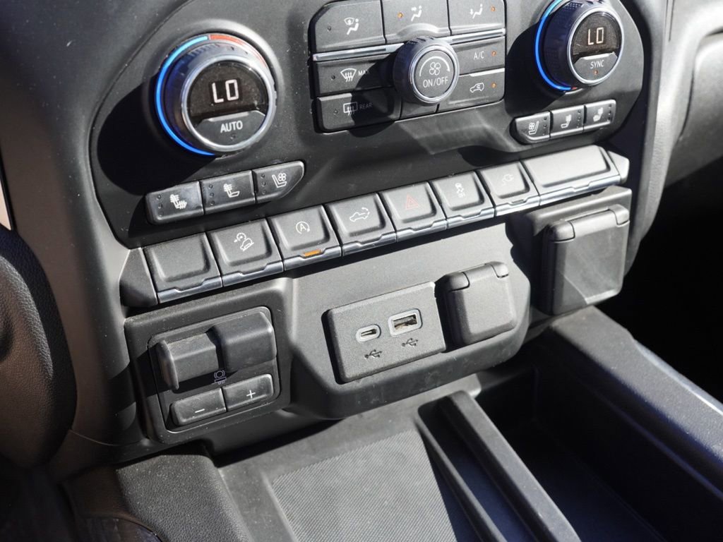 Used 2019 Chevrolet Silverado 1500 LTZ image 18