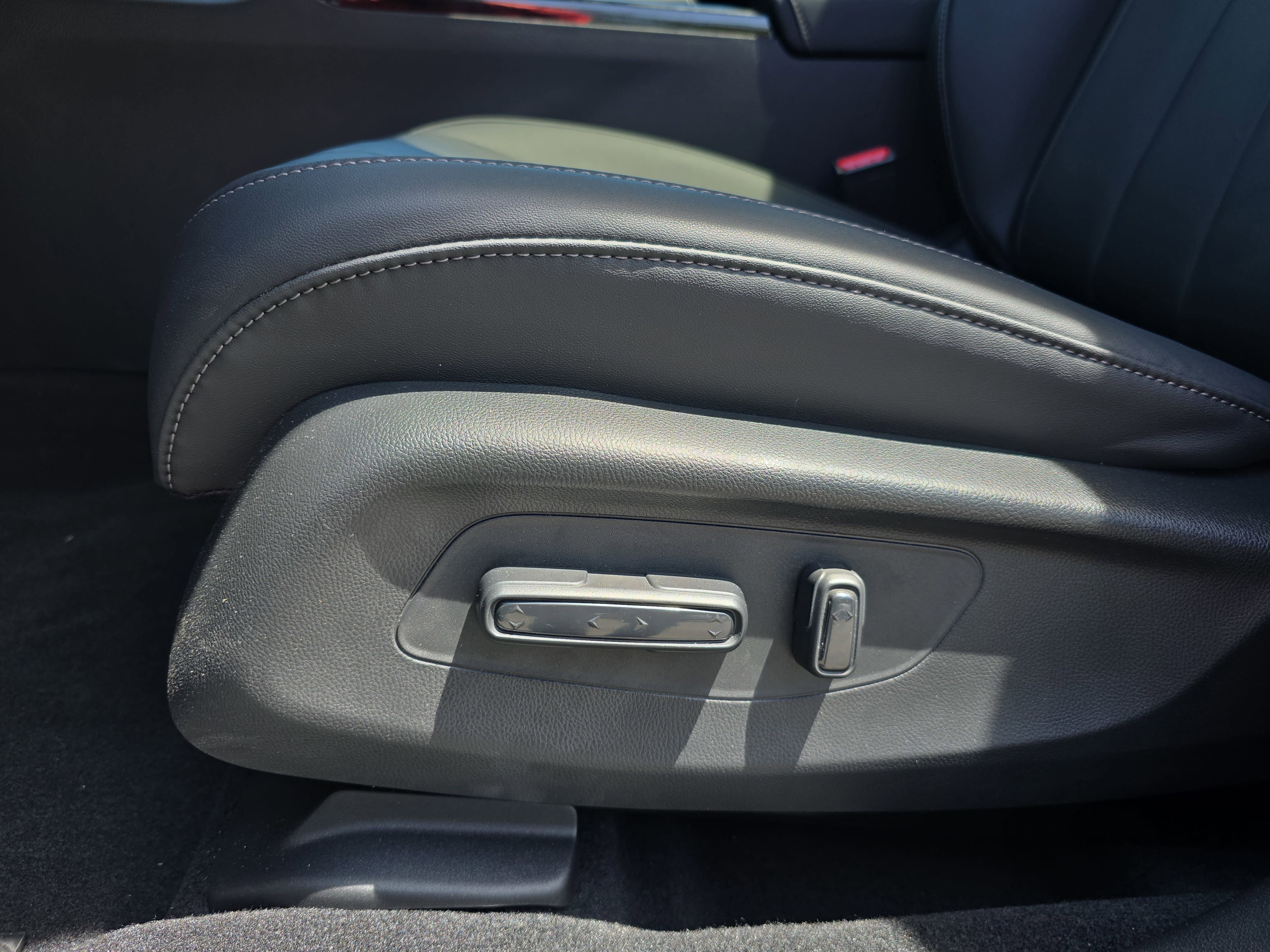Certified 2025 Acura ADX FWD image 27