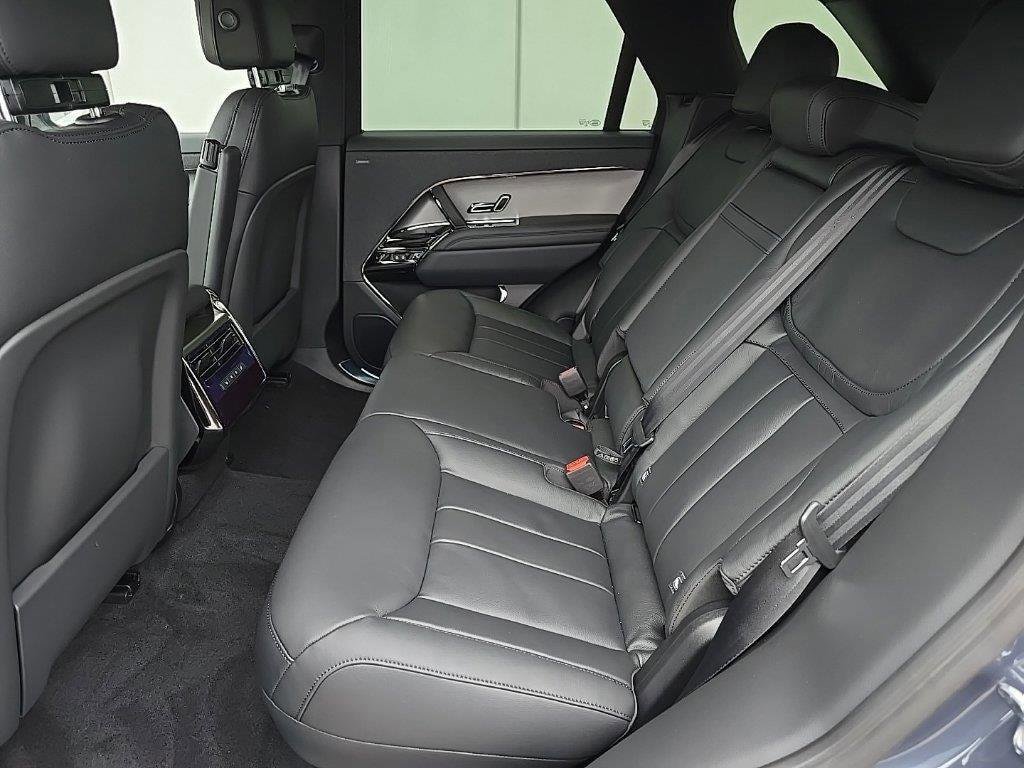 Certified 2025 Land Rover Range Rover Sport S image 8