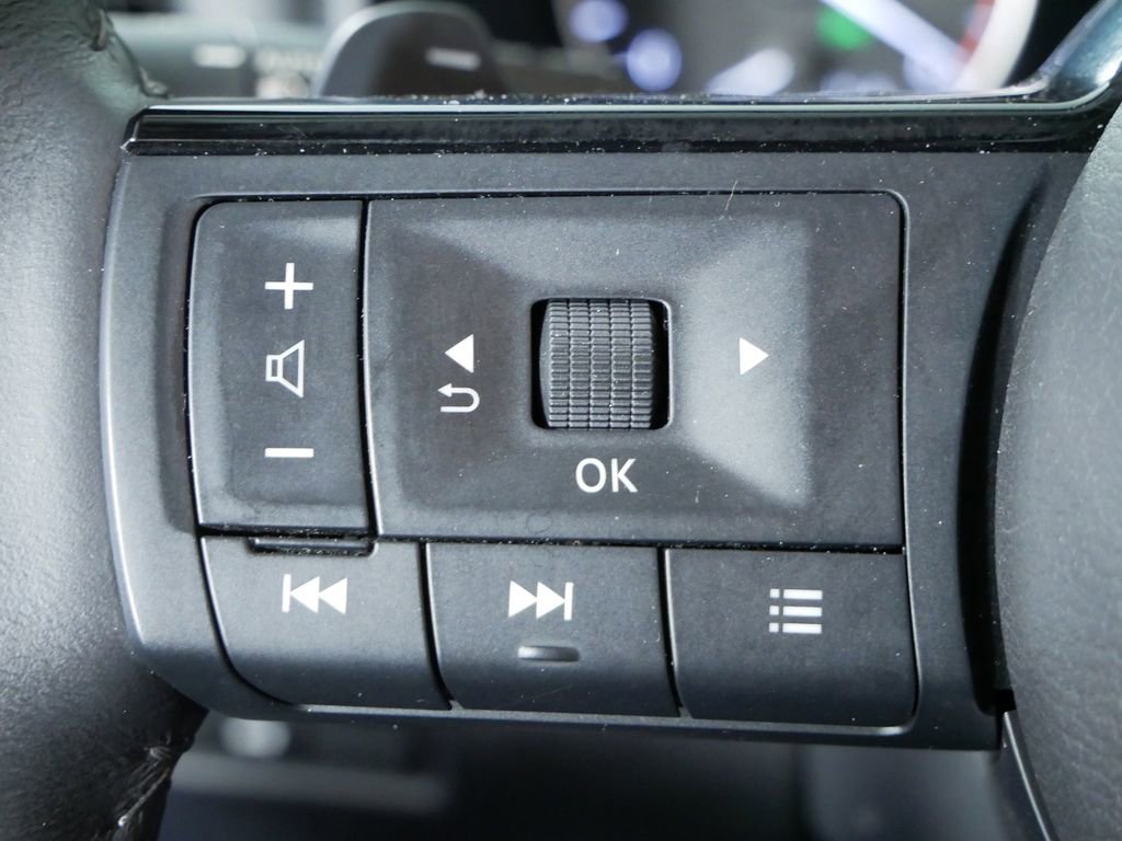 Used 2022 Nissan Rogue SL w/ SL Premium Package image 20