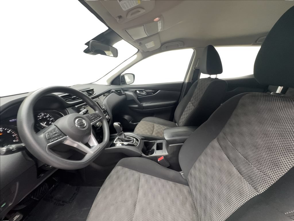 Used 2020 Nissan Rogue Sport SV FWD image 18