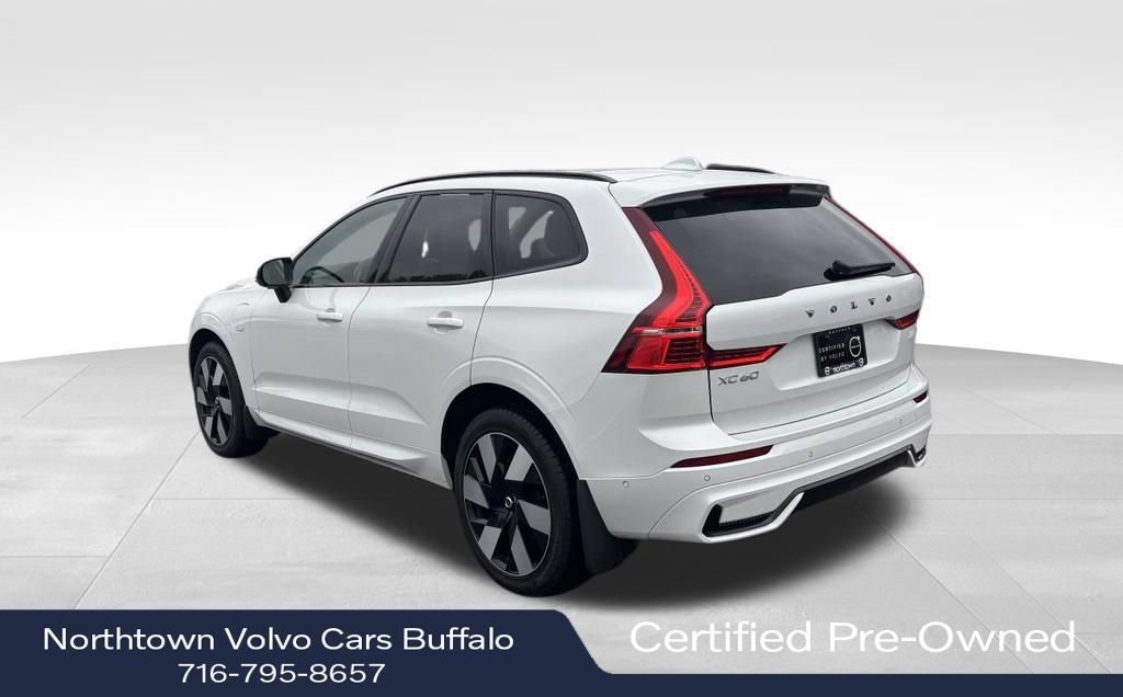 Used 2024 Volvo XC60 T8 Plus w/ Climate Package AWD/4WD image 3