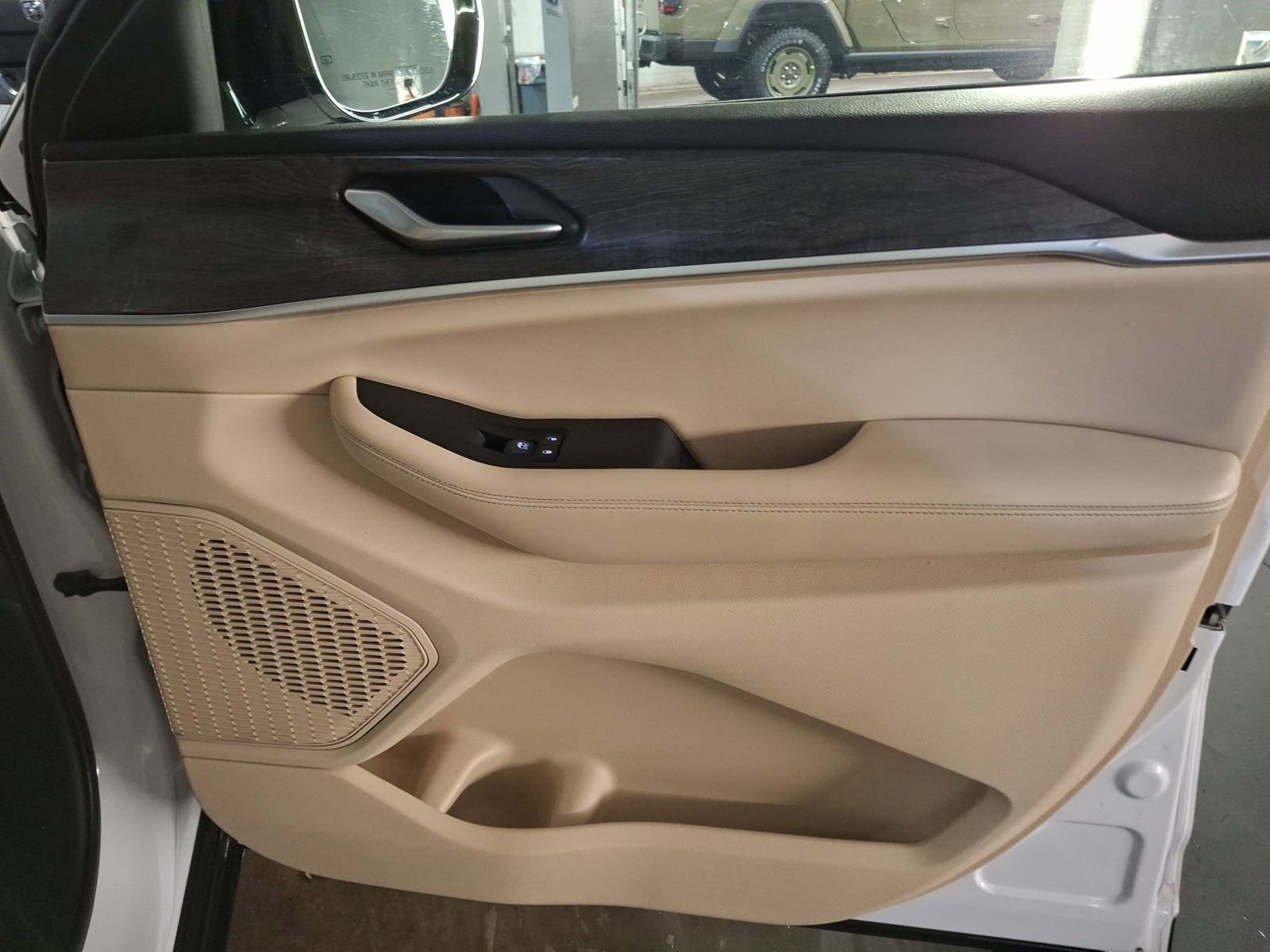 Certified 2024 Jeep Grand Cherokee Limited image 16