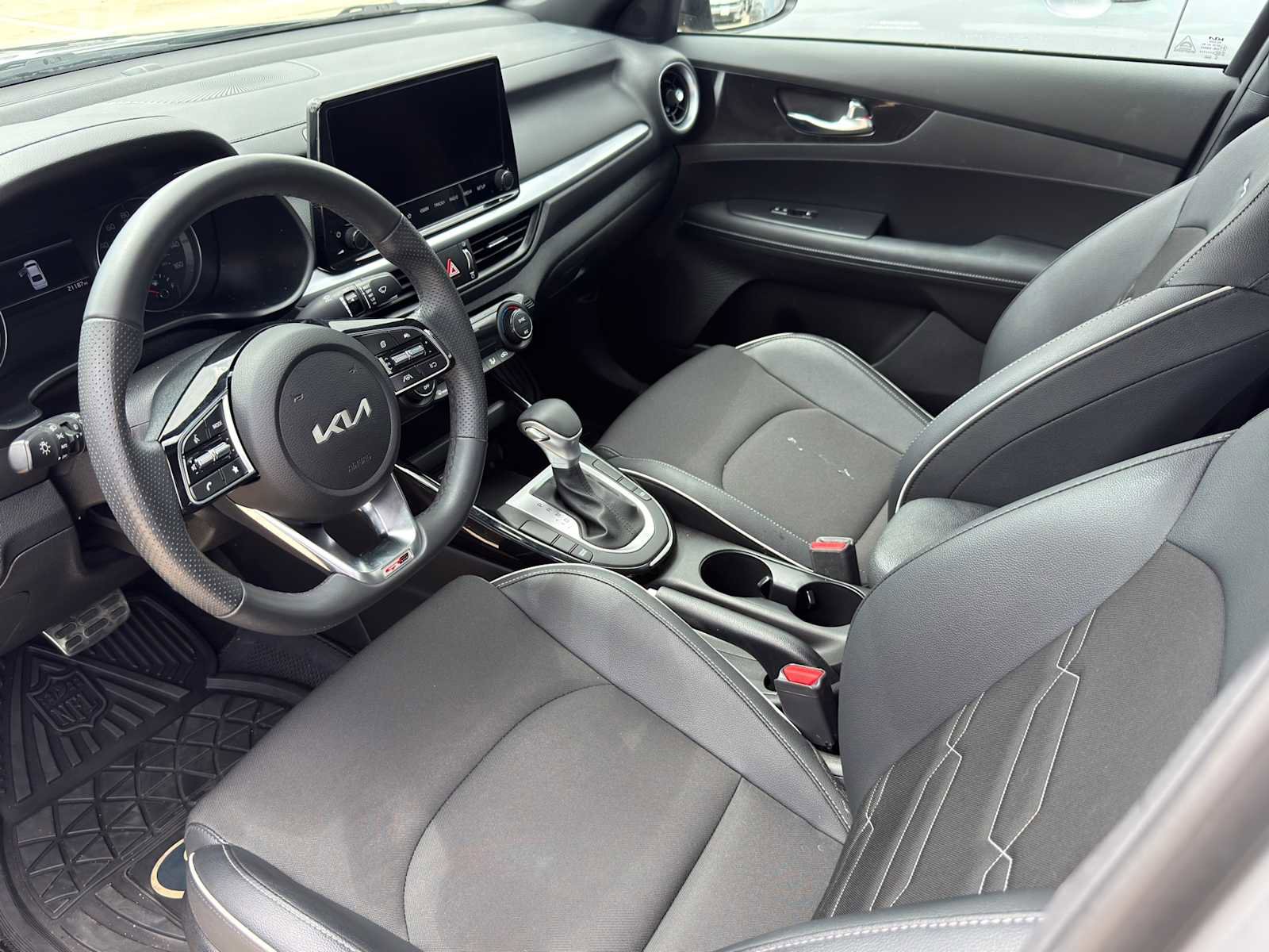 Certified 2023 Kia Forte GT-Line image 10