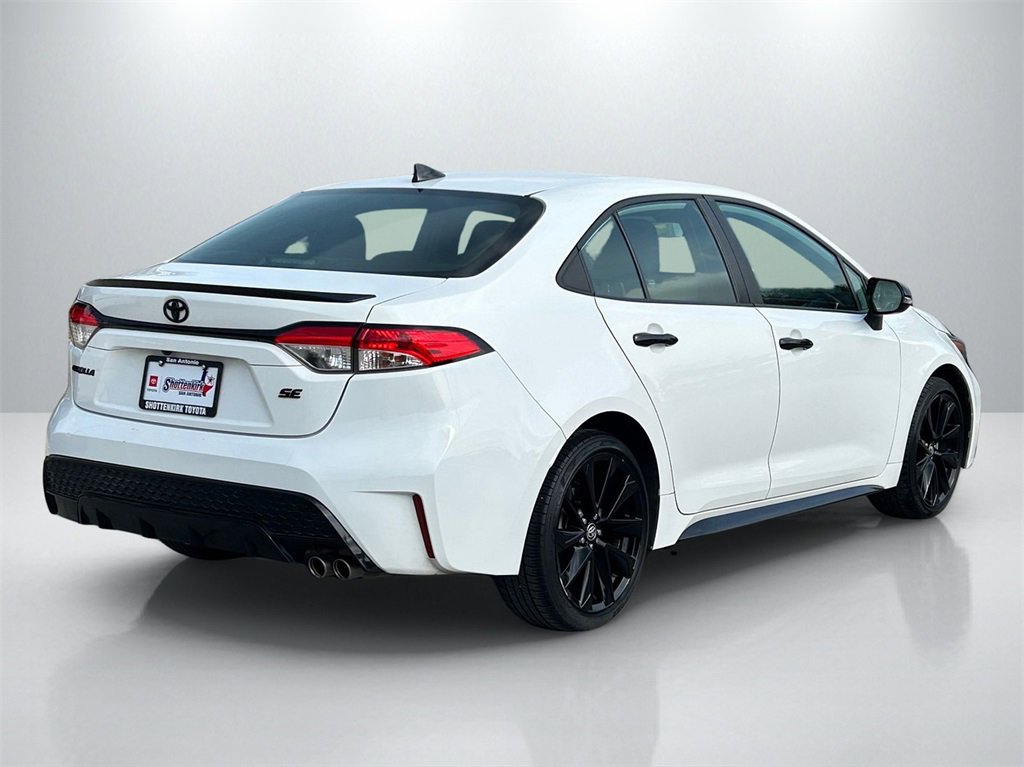 Used 2022 Toyota Corolla SE image 5