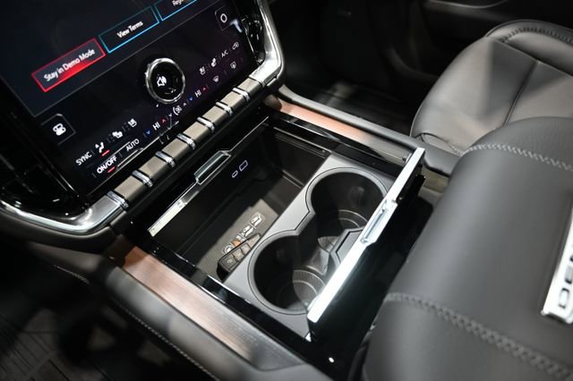 New 2026 GMC Yukon Denali w/ Denali Reserve Package image 21