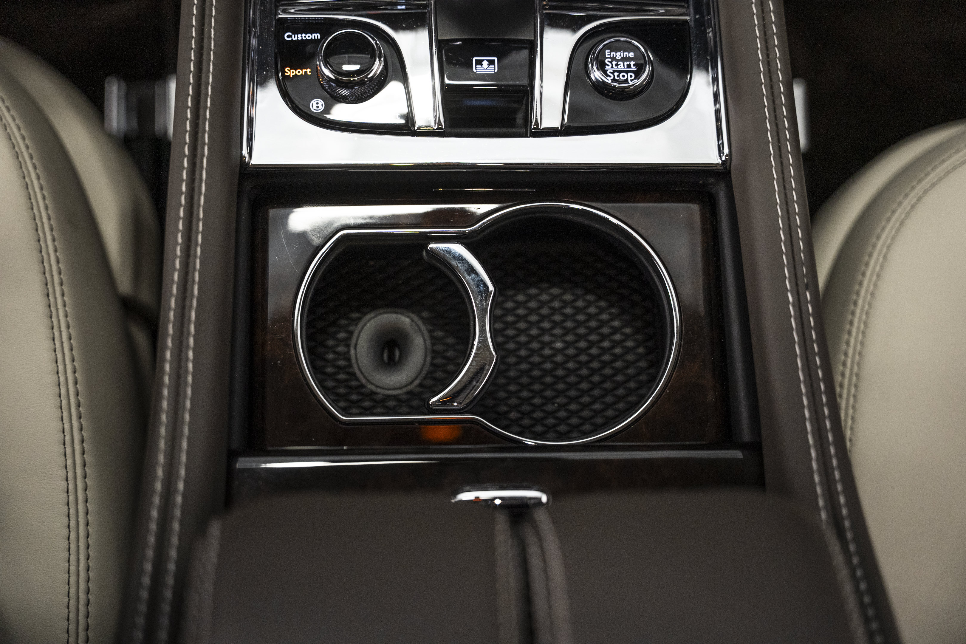 Used 2013 Bentley Mulsanne RWD image 53