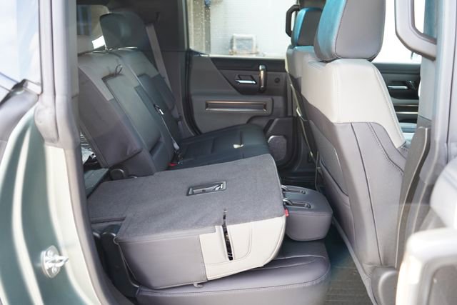 Used 2024 GMC Hummer EV 3X w/ LPO, Illumination Package image 83