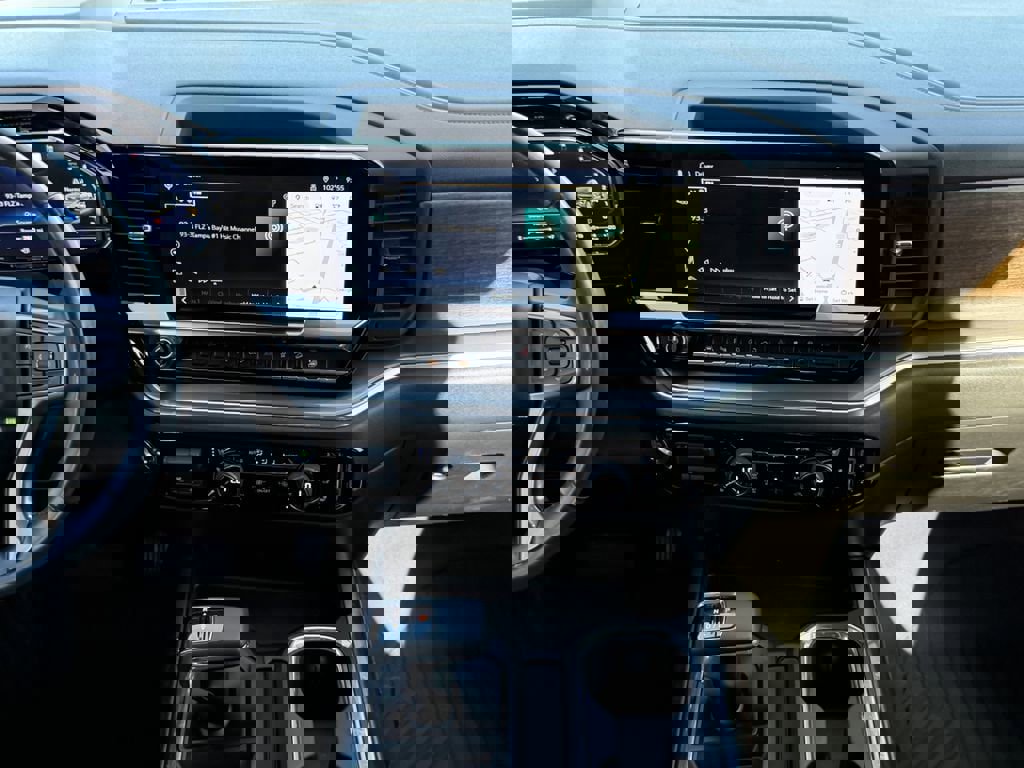 Certified 2023 Chevrolet Silverado 1500 High Country w/ Technology Package image 14