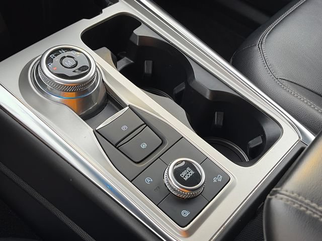 Used 2021 Ford Explorer Limited w/ Equipment Group 301A AWD/4WD image 27