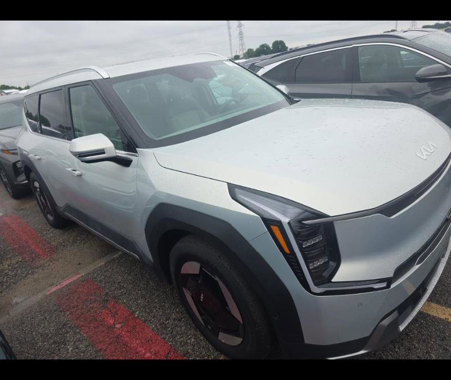 Used 2026 Kia EV9 Wind